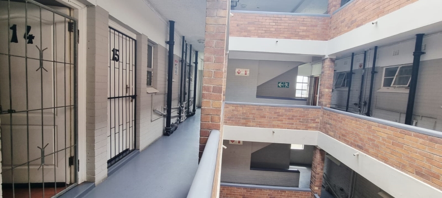 1 Bedroom Property for Sale in Quigney Eastern Cape